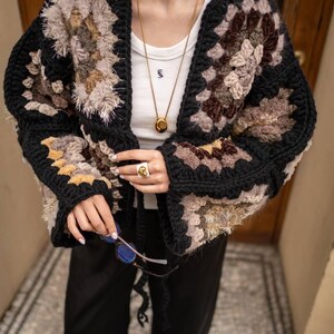 Grandma Square Cardigan Handmade, Crochet Patchwork Jacke Frauen, Boho Oversized Pullover, Custom Farbe Häkelmantel, Geschenk für Sie