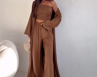 Conjunto de kimono con top palabra de honor fruncido y tejido elástico suave, traje de verano transpirable de tela bohemia para resort, conjunto de vacaciones de 3 piezas