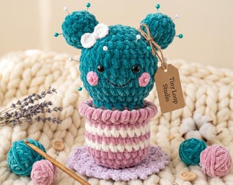 Schema per puntaspilli a forma di cactus all'uncinetto, peluche amigurumi a forma di vaso di fiori Kawaii, tutorial di cucito a righe, regalo fatto a mano, download immediato in PDF