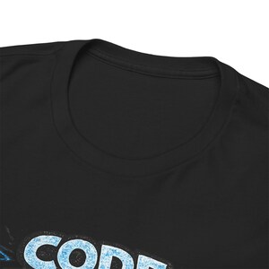 T-shirt Code Machine, cadeau programmeur, chemise développeur, t-shirt codage AI, cadeau ingénieur logiciel image 4