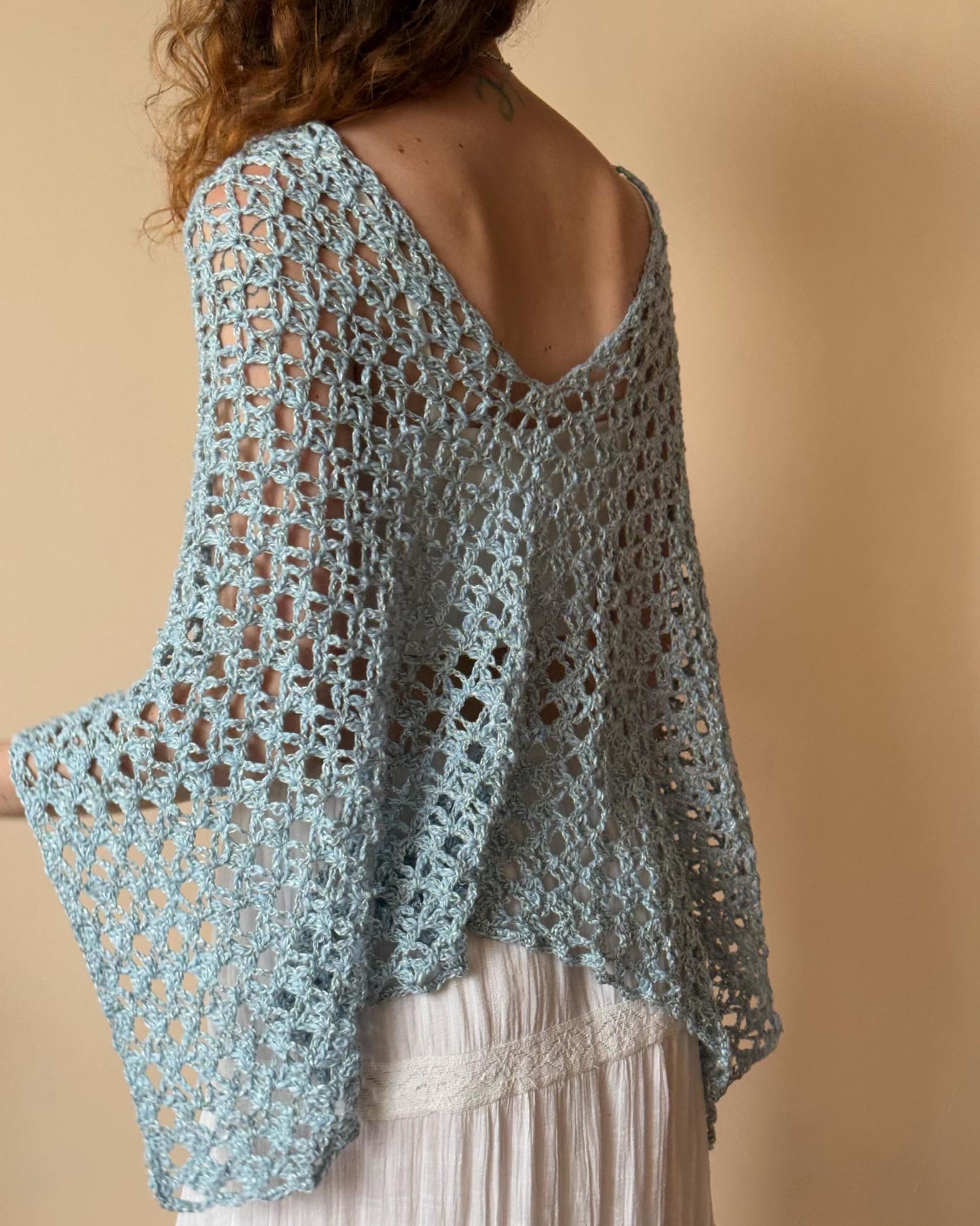 Mesh Poncho Detailansicht