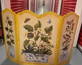 Biombo plegable de tres paneles con diseño floral vintage de Susan Welsh, separador de ambientes decorativo.