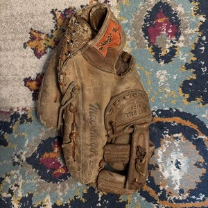Vintage MACGREGOR MSB Pro Model Natural Pocket Right Handed 12.5" SoftballGlove