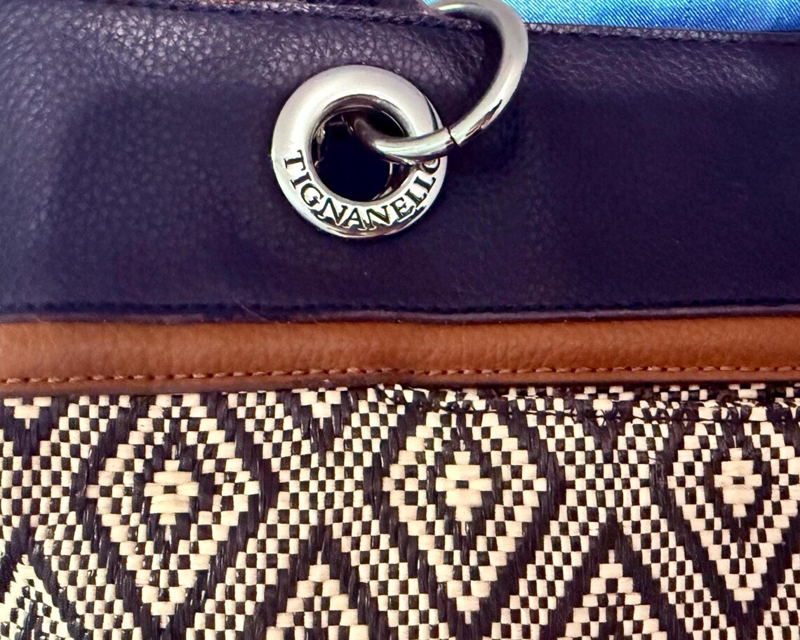 Tignanello Woven Shoulder Bag, Navy, Brown & Cream Geometric Pattern, Foto 3 von 5