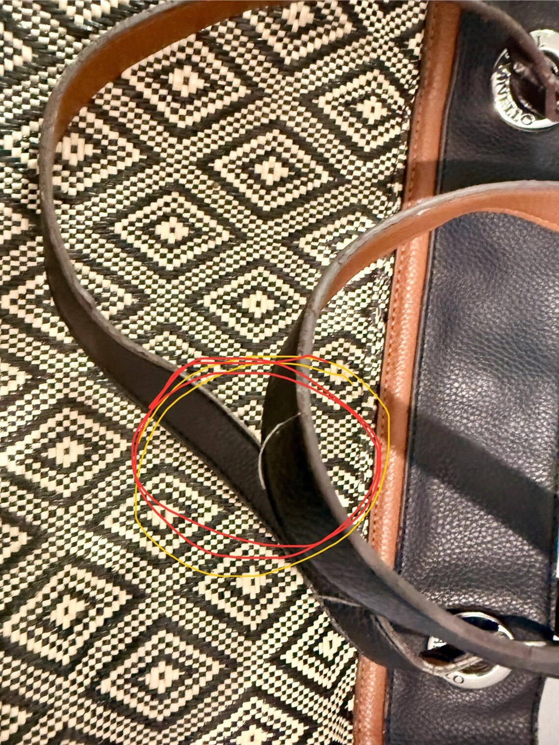 Tignanello Woven Shoulder Bag, Navy, Brown & Cream Geometric Pattern, Foto 2 von 5
