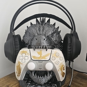 Godzilla ps5 controller holder stand - gift for gamer