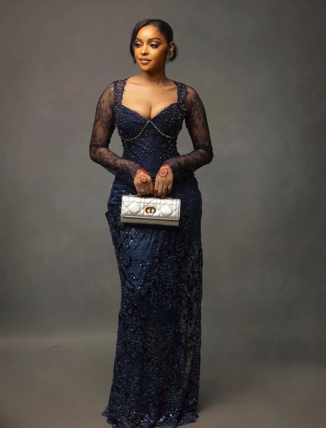 dark blue long sleeve lace dress Formal back fastening ensures a summer A-line halter A-Line Vera Wang Bridal Your Height:155cm - 160cm