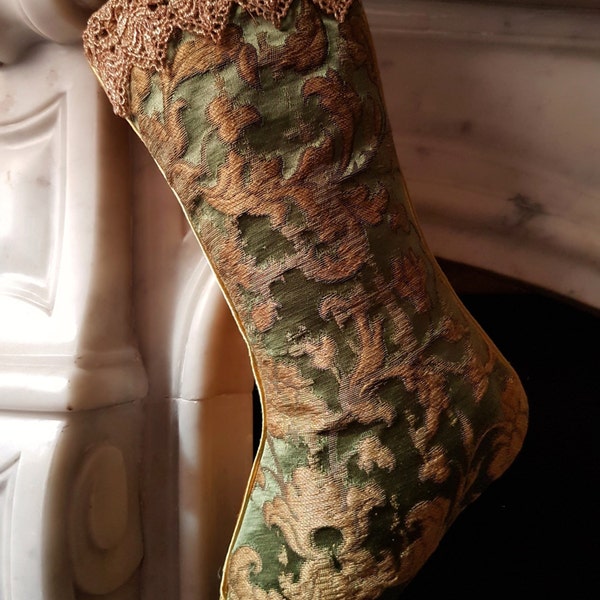 Luxe Christmas Stocking Green & Gold Silk Jacquard Rubelli stof Les Indes Galantes patroon - Made in Italy