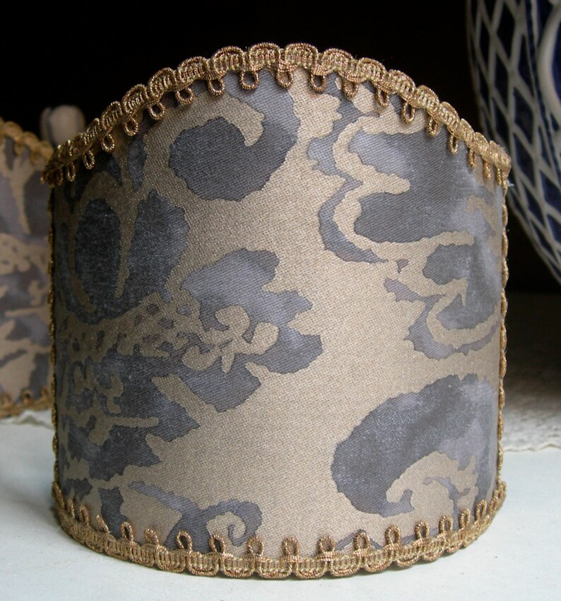 Handmade in Italy Pair of  Wall Sconce Clip-On Shield Shades Fortuny Fabric Corone in Grey /& Silvery Gold Mini Lampshade