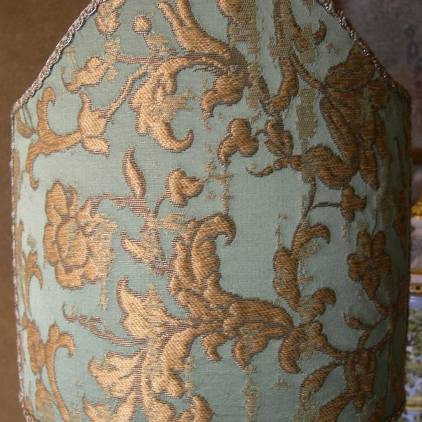 Clip sur la lampe abat-jour vert et or soie Jacquard Rubelli Les Indes Galantes modèle demi abat-jour en tissu - fait à la main en Italie