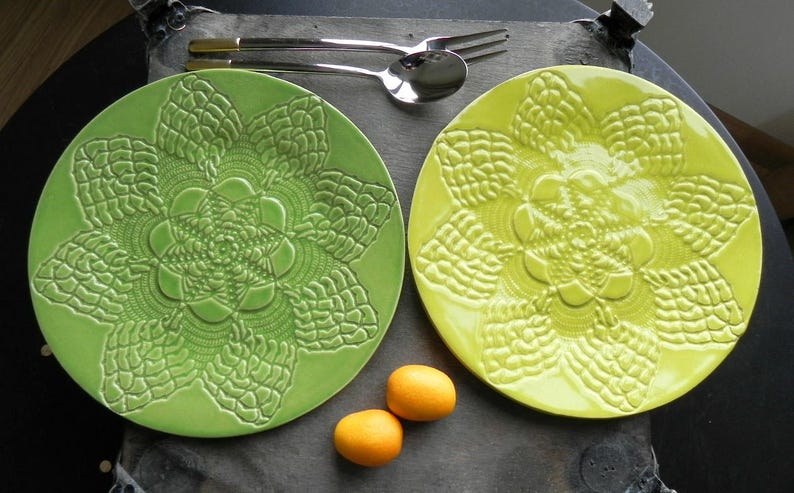 Lace Dessert Plate | Gunmetal