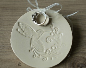 Wedding Hummingbird Trinket Dish, Ceramic Bird Ring Dish, Ivory  Jewelry Plate with Holes, Ring Holder Pottery