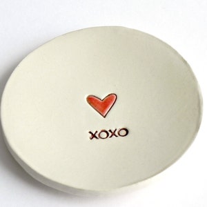 Ceramic Ring Dish Red Heart XOXO Minimalist Pottery Plate Jewelry Dish Recycled Box image 4