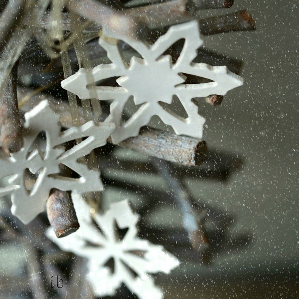 White Snowflake Christmas Ornaments, Snow White Pottery Gift, Xmas Home Decoration, 3 Christmas Tree Decor, Xmas Gift Ideas, Gifts for her