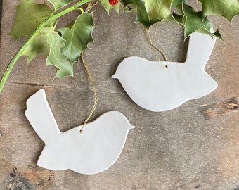 White Birds Décoration de Noël en céramique Set de 2 cadeaux Ornement de poterie de Noël minimaliste