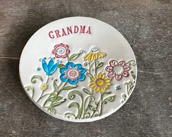 Mother's Day Ceramic Ring Dish Text Flower Plate Colorful Grandmother Gift  Pottery Ring Holder Bridal Shower Jewelry Dish