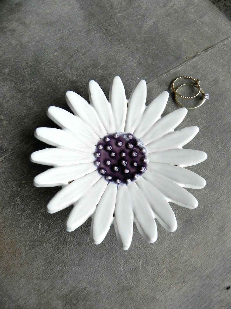 African Daisy Ceramic Ring Dish or Wall Decor Charming Trinket dish