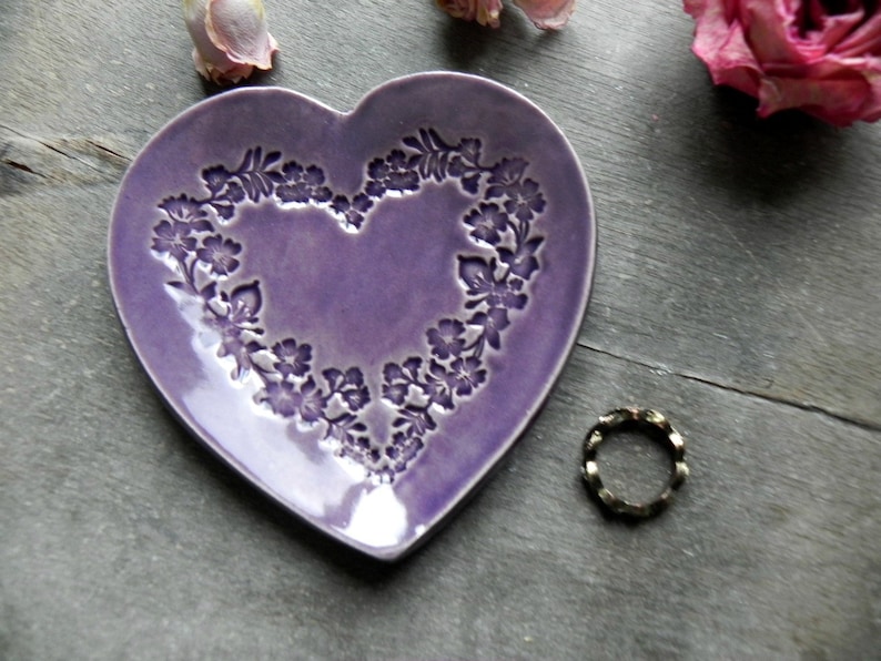 Wedding Heart Jewelry Dish, Personalized Floral Wreath, Valentine's Day Ceramic Ring Dish, Plate Love Pottery Bridal Flower Pattern image 2