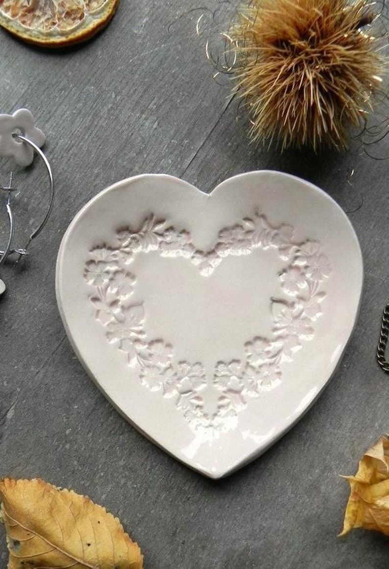 Wedding Heart Jewelry Dish, Personalized Floral Wreath, Valentine's Day Ceramic Ring Dish, Plate Love Pottery Bridal Flower Pattern image 7