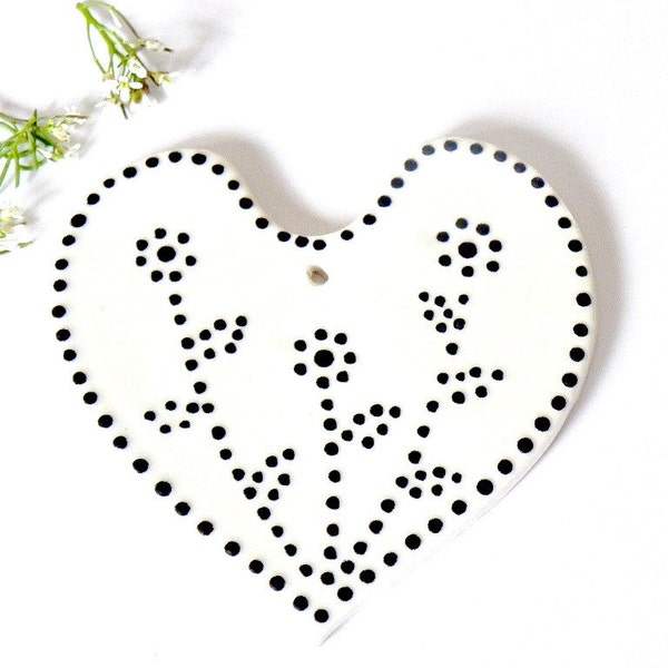 Valentine Gift White Heart Ceramic Ornaments with Black Dots Wedding Decoration Pottery Mothers Day Gift