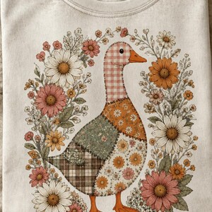 Patchwork Goose PNG, Vintage blommig Halloweenkrans, Ginghampläd Quiltdesign, höstskjorta PNG, digital nedladdning