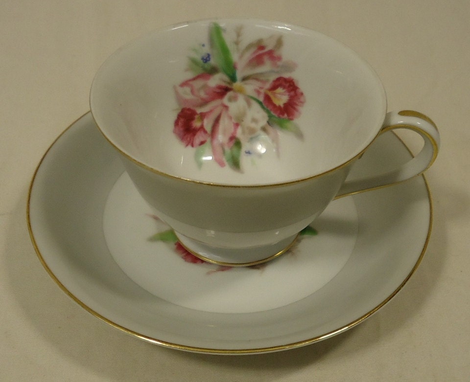 Noritake 5049 Vintage Tea Cup Saucer 5 1/2in X 5 1/2in X 3in China Gold ...