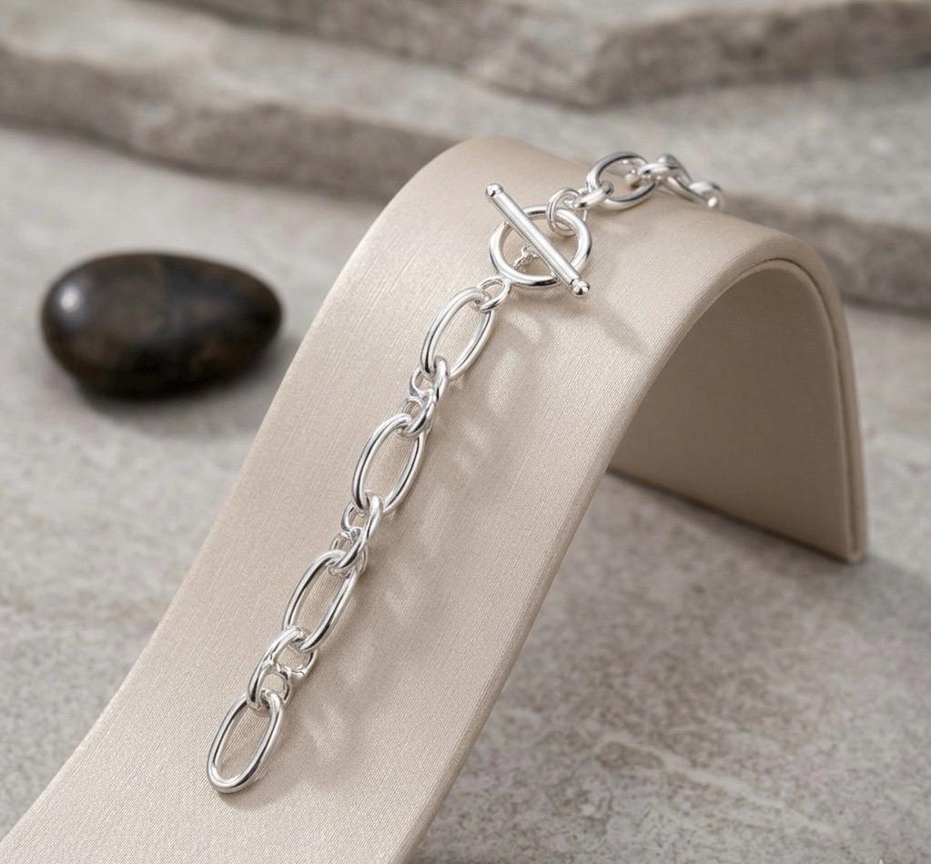 Solid Silver Oval Link Bracelet With a Modern T-bar Clasp