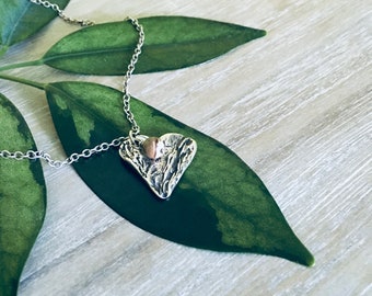 Natural Love - Handgemaakte fijne zilveren harthanger met een afbeelding Jasper Dangle - Eigentijdse sieraden