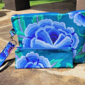 Beautiful & Bold Floral Project Bag, Large Zipper Pouch with Strap, Knitting Yarn Bag, Project Pouch Set, Toiletries Pouch, Knitting Pouch