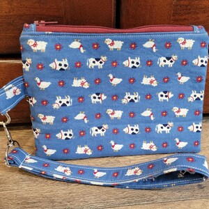 Vtg Farm Animal Fabric Wristlet Purse, Wristlet Pouch, Wristlet Wallet, Wristlet Purse, Wristlet Zipper Pouch, Keychain Pouch, Small Purse