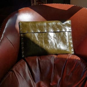 Capa viral em couro legítimo para laptop, PC, MacBook e iPad de 13" e 14", estilo grunge, core, natural, fada, y2k, punk e floral.