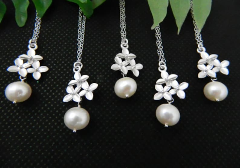 Bridesmaid Jewelry Bridesmaid Gift Set 5 Pearl Necklace Flower Girl Cherry Blossom Necklace Bridesmaid Necklace Wedding Jewelry
