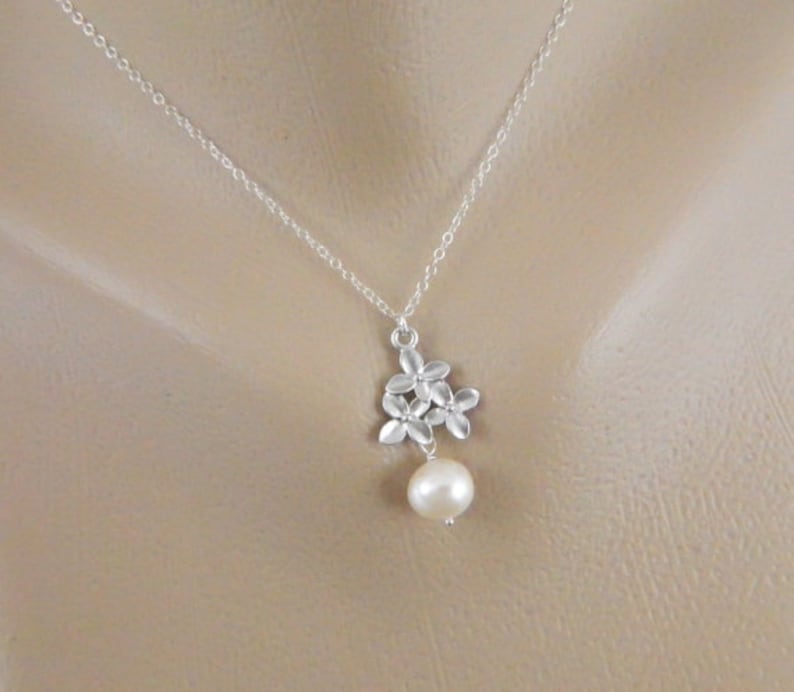 Bridesmaid Jewelry Bridesmaid Gift Set 5 Pearl Necklace Flower Girl Cherry Blossom Necklace Bridesmaid Necklace Wedding Jewelry