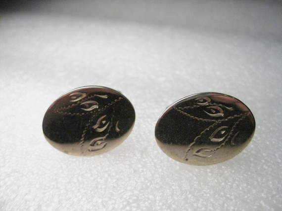 Vintage 1960's Art Deco Unisex Goldtone Cuff Links, Oval, Scrolled/Etched Design, 1" wide