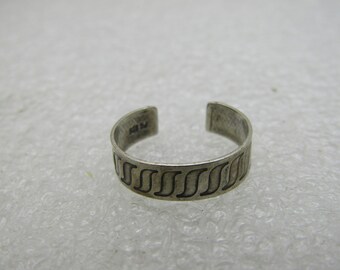 Vintage Sterling Silver Toe Ring, Adjusts. Sz 2.5 - 4