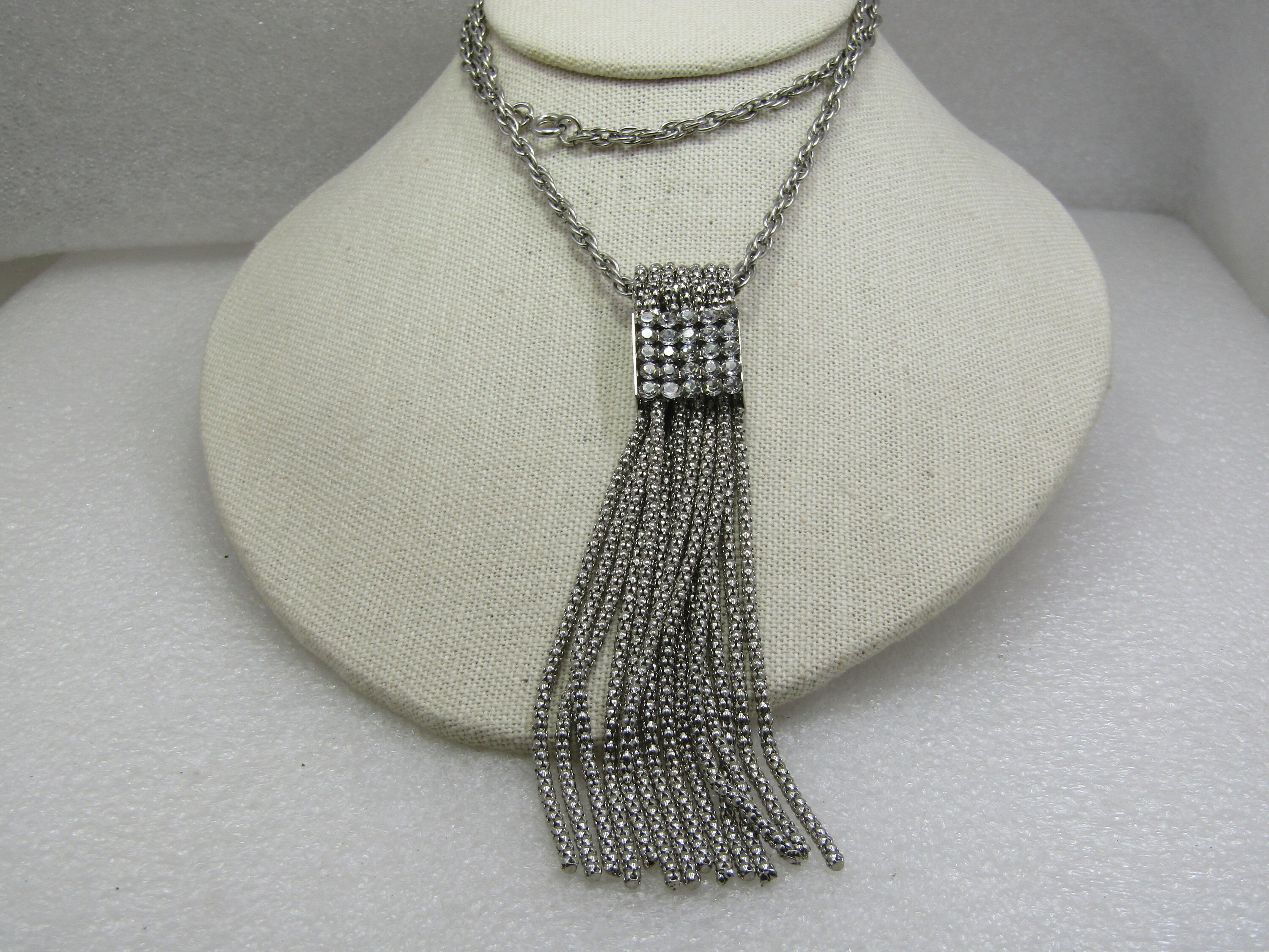 Vintage tassel shop necklace