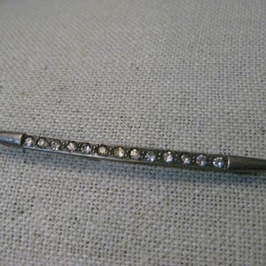 Art Deco Sterling Crystal Brooch, Pointed Bar, 3.86 grams.  Signed 2 Rampant Lions