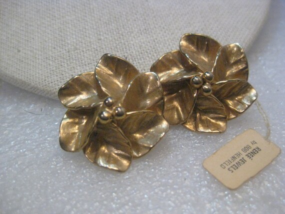 Vintage Gold Tone Renee Jewels Floral Clip Earrin… - image 3