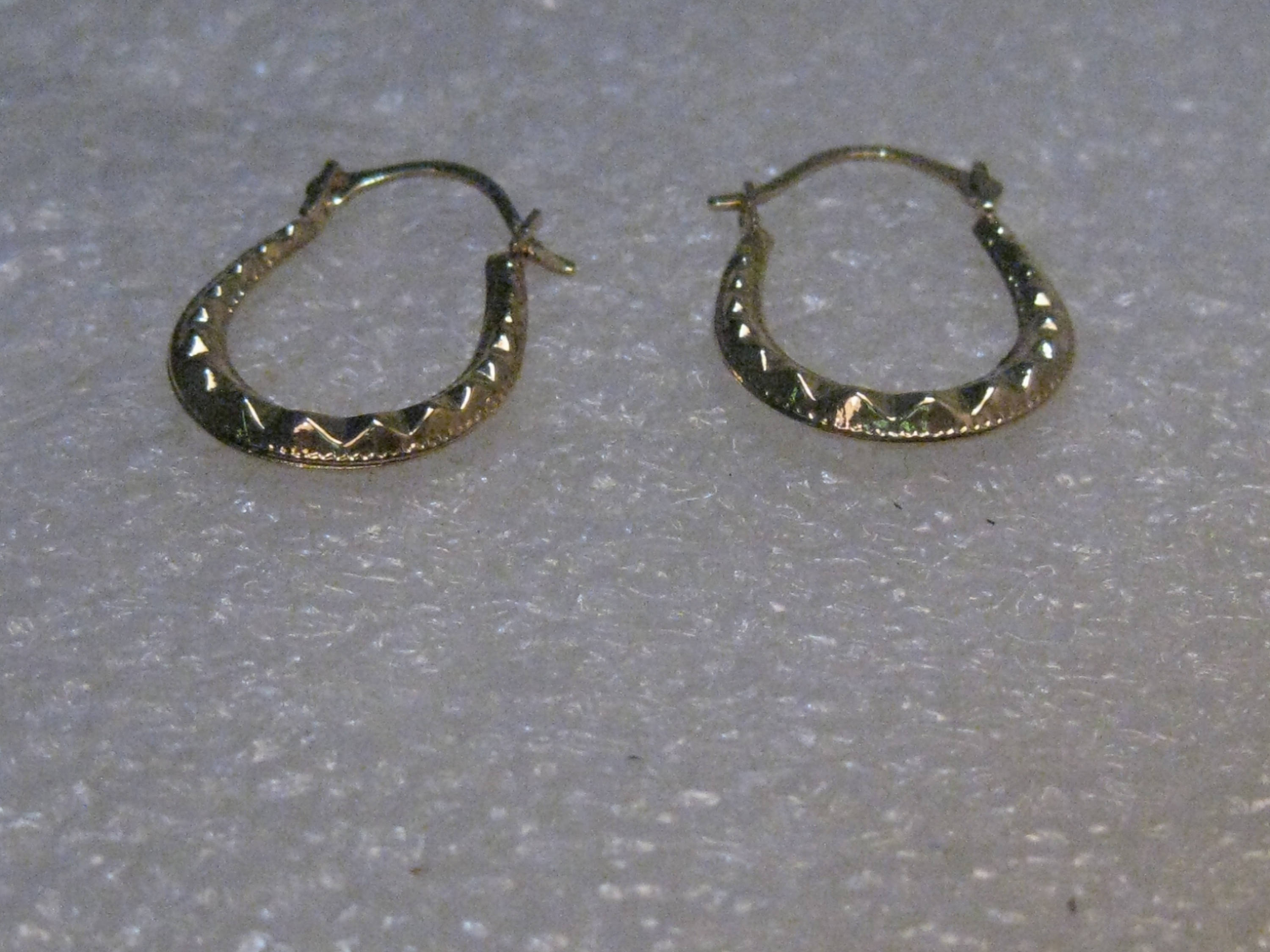 14Kt Hoop Pierced Earrings, 3/4, Horseshoe Shaped, .58 grams,