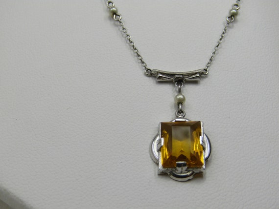 10kt White Gold Art Deco Yellow Stone Necklace.  16"