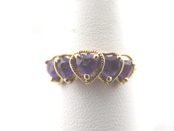 14 kt Yellow Gold Amethyst Heart Tiered Ring, Size 9, 2.4 Grams.