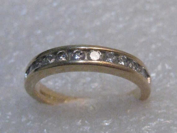 14kt Gold Diamond Wedding Anniversary Band/Ring, size 7.25, 3.60 grams, 12 diamonds