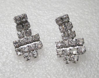Vintage  Silver Tone Rhinestone  Dangle Screw  Back Earrings 6, horizontal rows, Art Deco Style