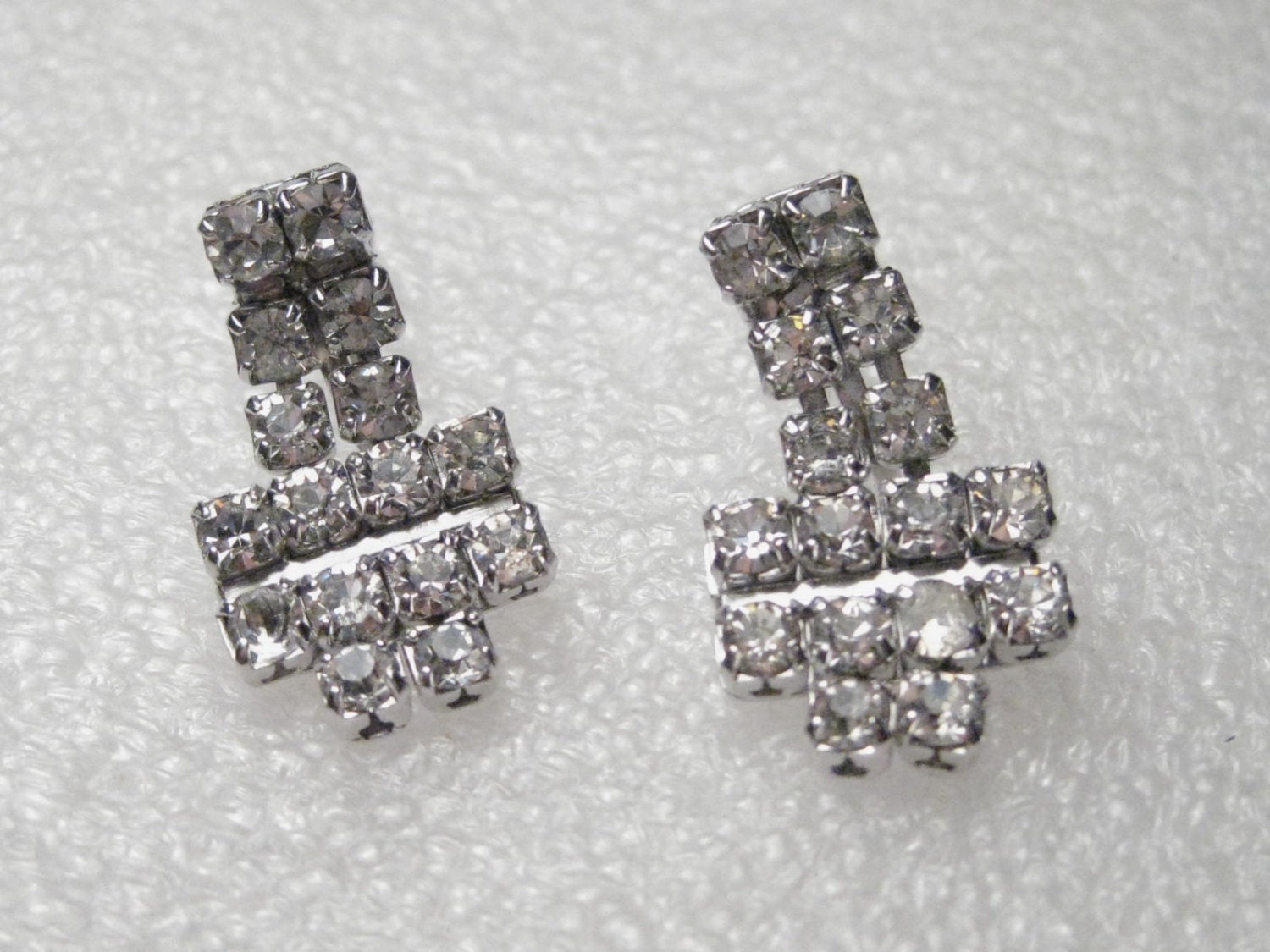 Vintage Silver Tone Rhinestone Dangle Screw Back Earrings 6, horizontal ...