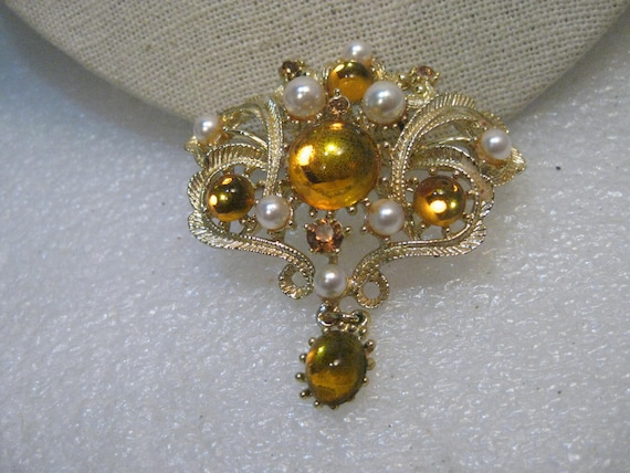 Vintage Faux Pearl/Amber Brooch, Dangle, Gold Tone Victorian Themed, 2.25" long