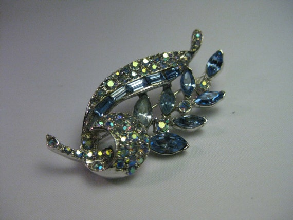 Vintage Pell Signed Shades of Blue Art Deco Brooch, Silvertone, Aurora Borealis, Round, Marquis, & Baguette Stones