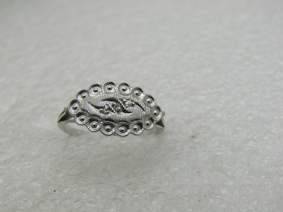 Vintage 14kt White Gold Art Deco Themed Ring, Sz. 7, Signed WH, 2.45 Gr.  1960's or after.