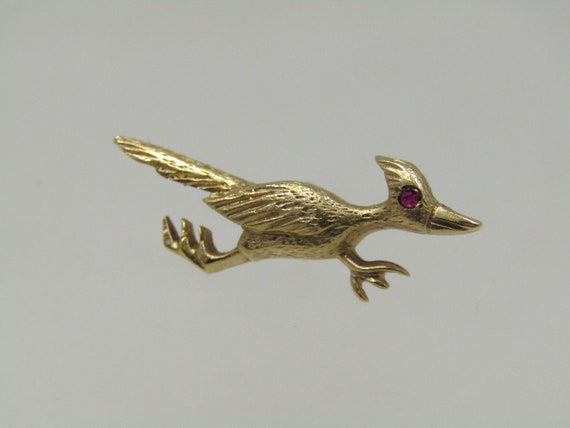 Vintage 14kt Road Runner Tack Pin, Ruby Eye