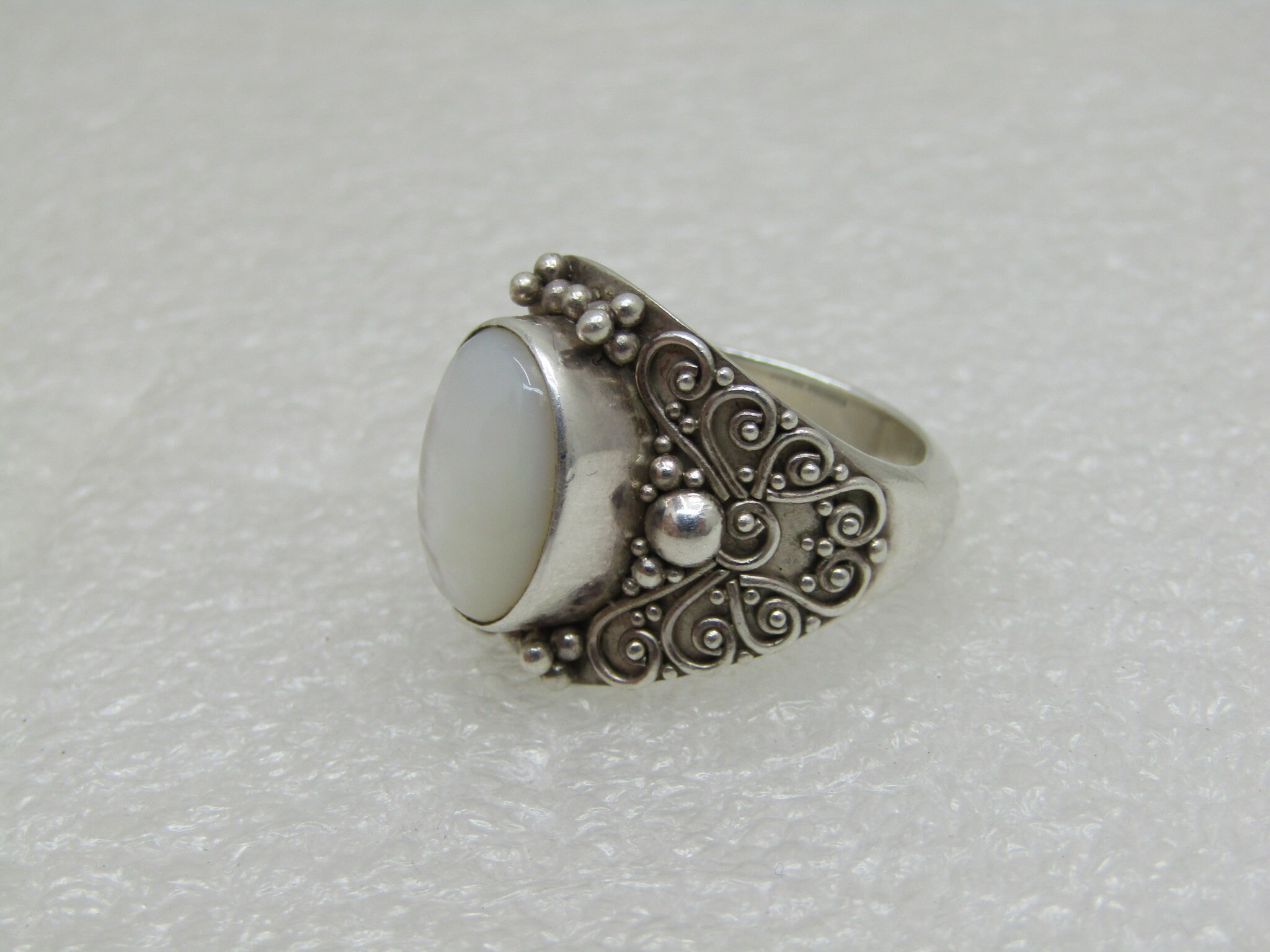 Sterling BA Suarti Cigar Band Ring, Mother-of-Pearl, Bali, Size 8.25 ...
