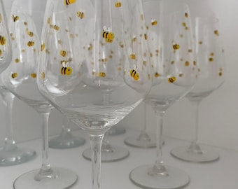 Hand-Painted Bee or Flower Wine Glasses, Personalized Wine Glass, Gift for Bee and Nature Lovers, Aperitif Glass